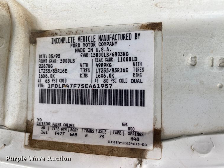 image for item HG9222 1995 Ford F450 Super Duty  flatbed truck