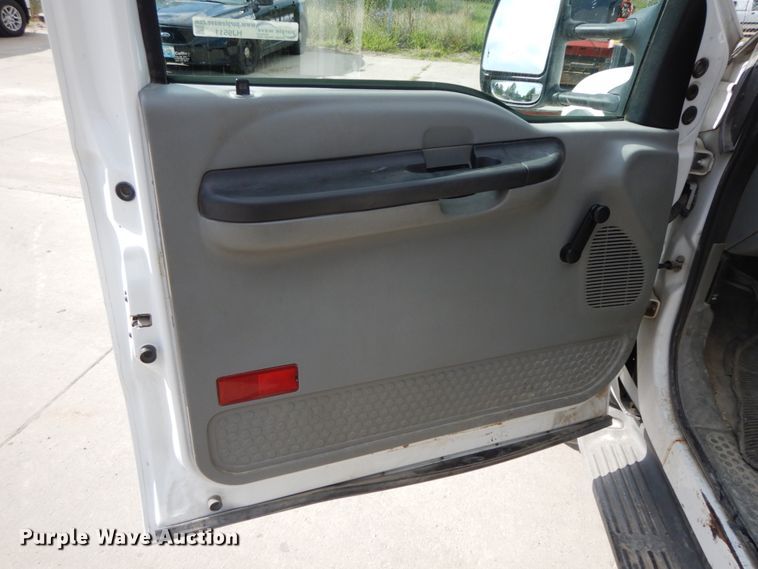 image for item HJ9511 2007 Ford F450 Super Duty XL  flat dump bed truck