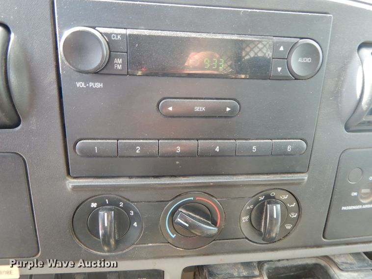 image for item HJ9511 2007 Ford F450 Super Duty XL  flat dump bed truck