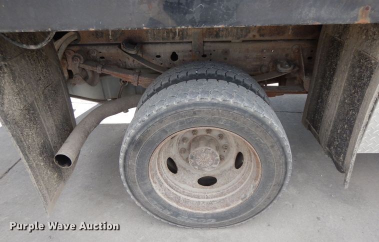 image for item HJ9511 2007 Ford F450 Super Duty XL  flat dump bed truck