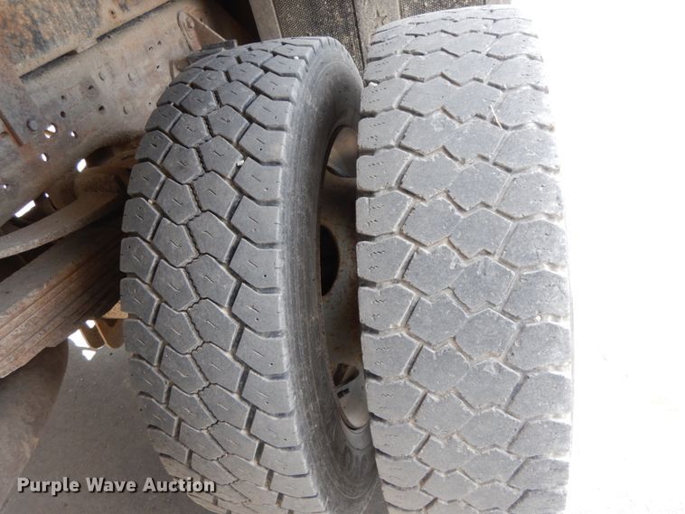 image for item HJ9511 2007 Ford F450 Super Duty XL  flat dump bed truck