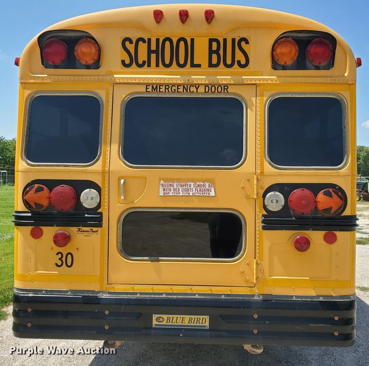 image for item HK9234 2002 Chevrolet Blue Bird  school bus