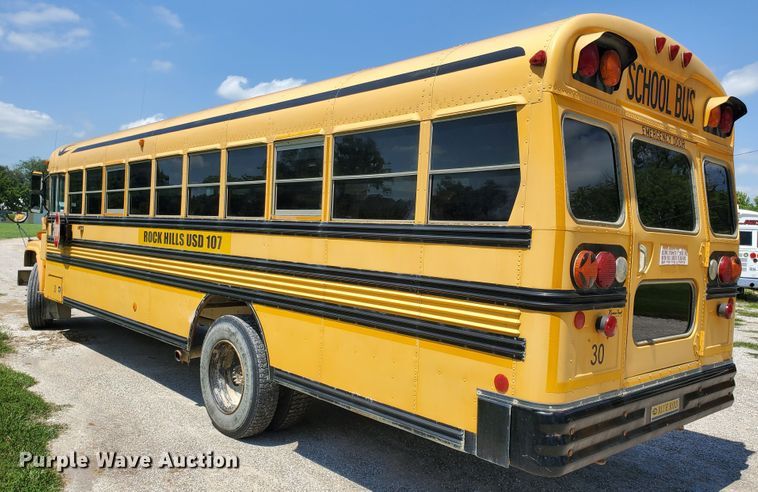 image for item HK9234 2002 Chevrolet Blue Bird  school bus