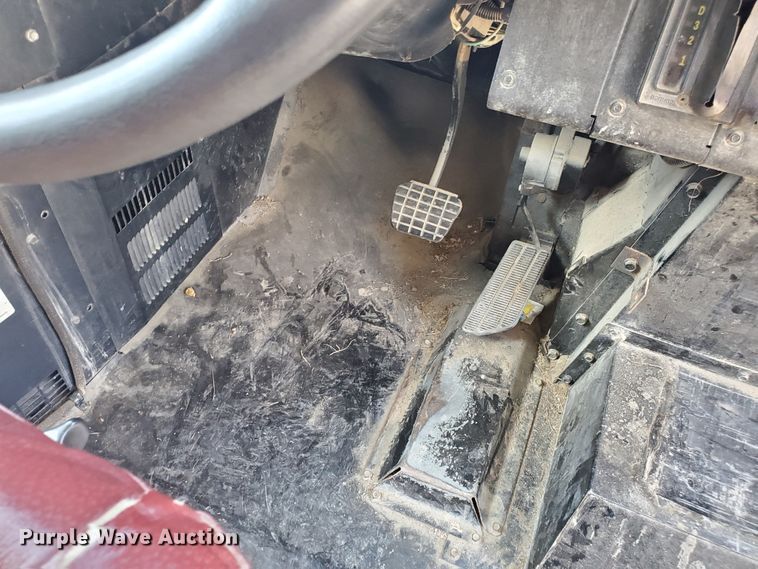 image for item HK9234 2002 Chevrolet Blue Bird  school bus