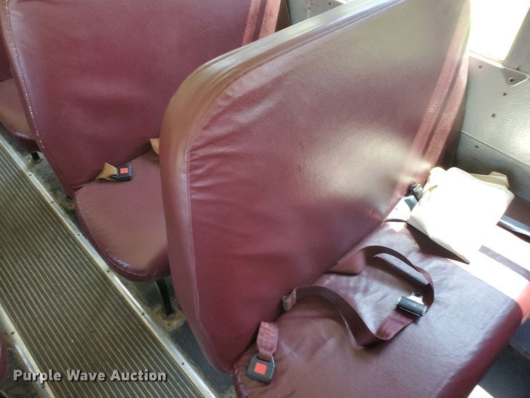 image for item HK9234 2002 Chevrolet Blue Bird  school bus