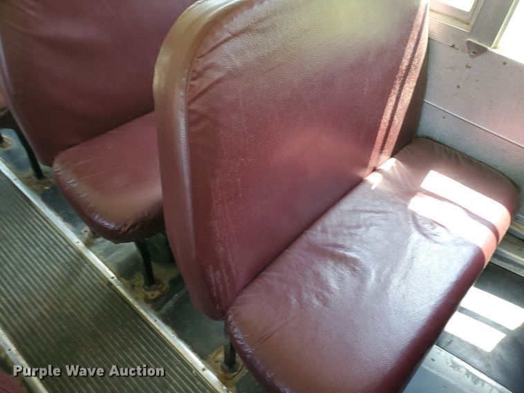 image for item HK9234 2002 Chevrolet Blue Bird  school bus