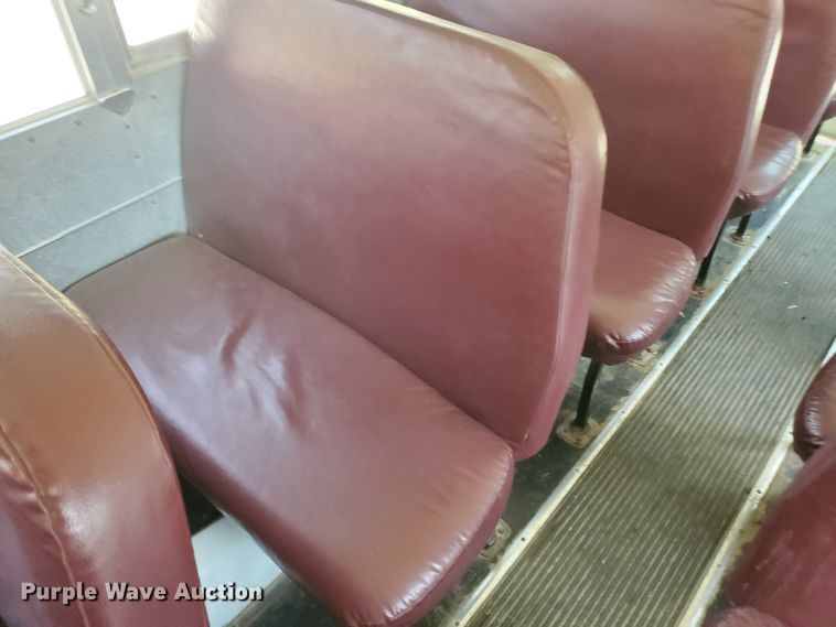 image for item HK9234 2002 Chevrolet Blue Bird  school bus