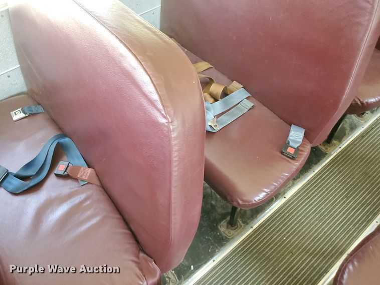 image for item HK9234 2002 Chevrolet Blue Bird  school bus