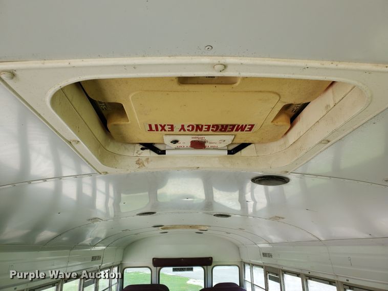 image for item HK9234 2002 Chevrolet Blue Bird  school bus