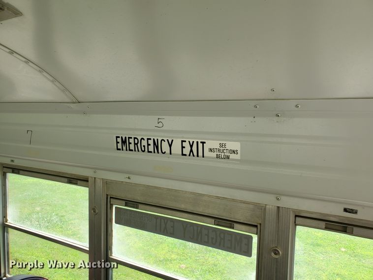 image for item HK9234 2002 Chevrolet Blue Bird  school bus