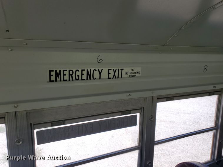 image for item HK9234 2002 Chevrolet Blue Bird  school bus