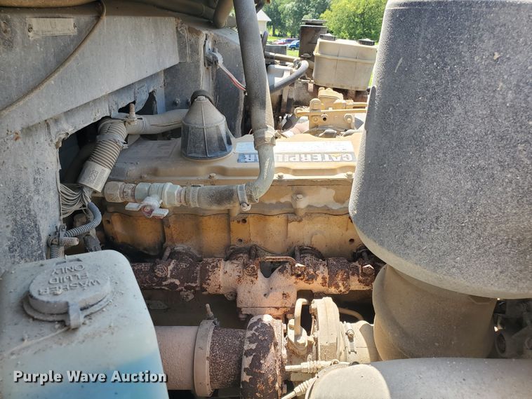 image for item HK9234 2002 Chevrolet Blue Bird  school bus