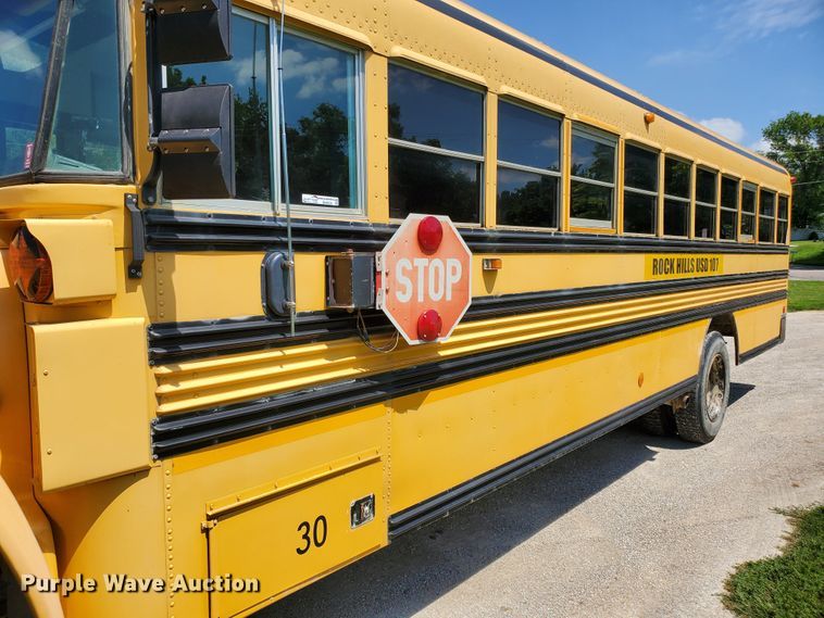 image for item HK9234 2002 Chevrolet Blue Bird  school bus