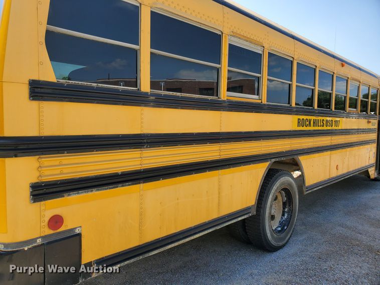 image for item HK9234 2002 Chevrolet Blue Bird  school bus