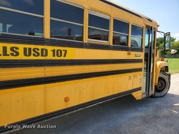 image for item HK9234 2002 Chevrolet Blue Bird  school bus