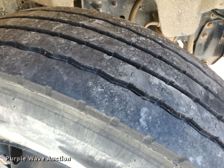 image for item HK9234 2002 Chevrolet Blue Bird  school bus