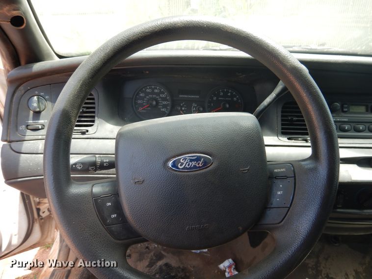 image for item HO9009 2011 Ford Crown Victoria Police Interceptor