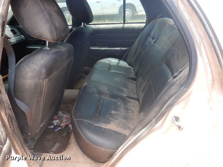 image for item HO9009 2011 Ford Crown Victoria Police Interceptor