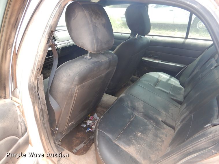 image for item HO9009 2011 Ford Crown Victoria Police Interceptor