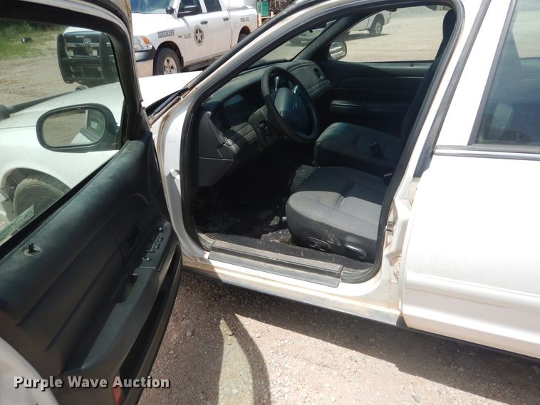 image for item HO9010 2006 Ford Crown Victoria Police Interceptor