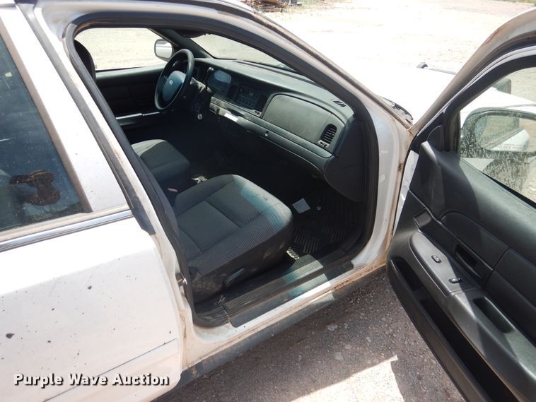 image for item HO9010 2006 Ford Crown Victoria Police Interceptor