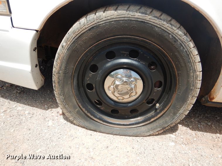 image for item HO9010 2006 Ford Crown Victoria Police Interceptor