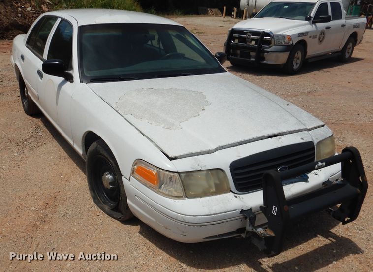 image for item HO9011 2000 Ford Crown Victoria Police Interceptor