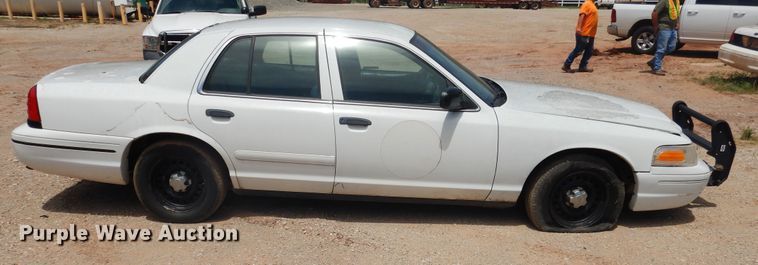 image for item HO9011 2000 Ford Crown Victoria Police Interceptor