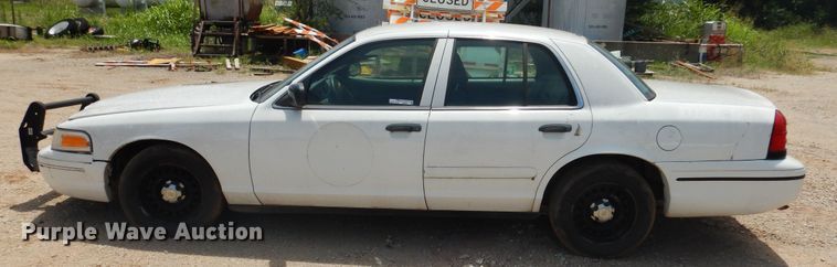 image for item HO9011 2000 Ford Crown Victoria Police Interceptor