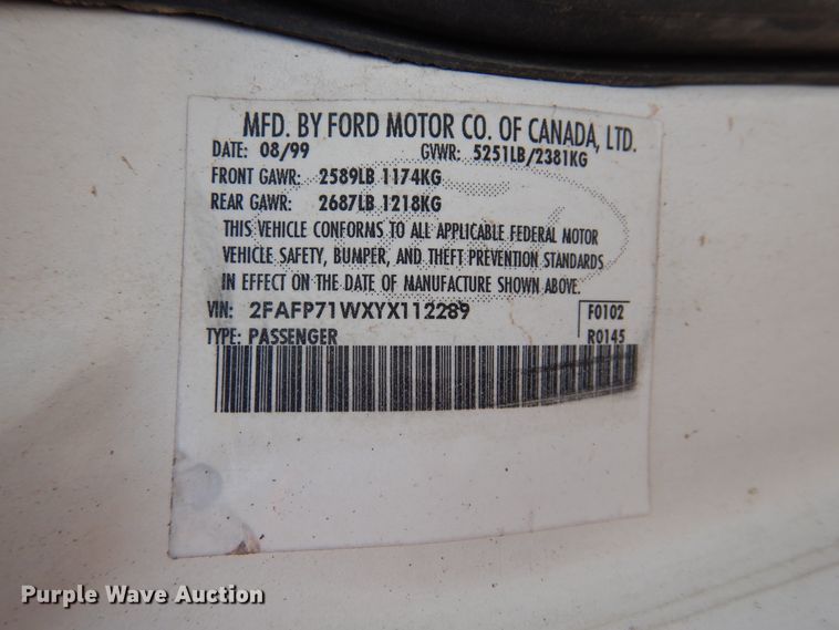 image for item HO9011 2000 Ford Crown Victoria Police Interceptor