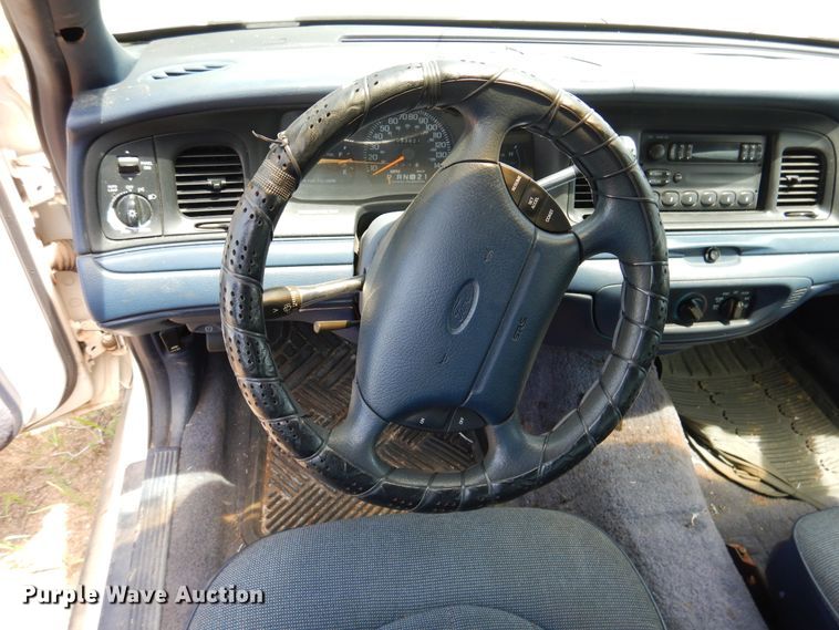 image for item HO9012 1996 Ford Crown Victoria Police Interceptor