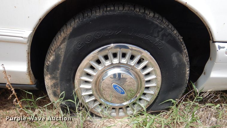 image for item HO9012 1996 Ford Crown Victoria Police Interceptor