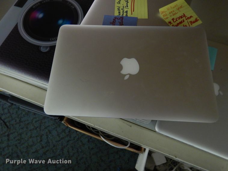 image for item HO9795 Approximately 55 Apple laptops