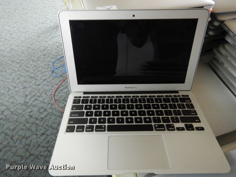 image for item HO9795 Approximately 55 Apple laptops