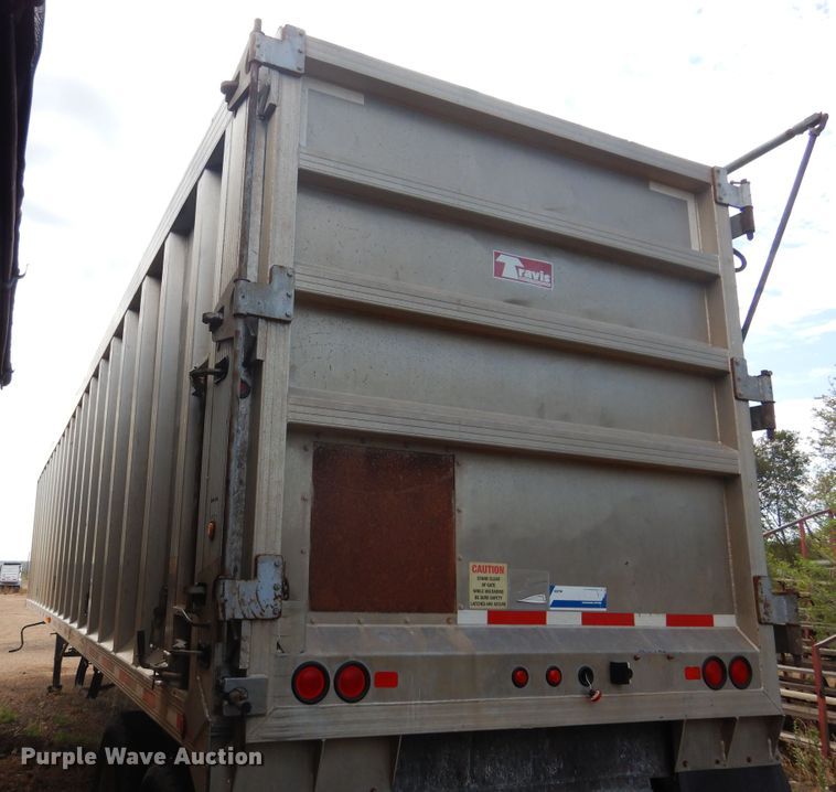 image for item HO9823 2007 Travis walking floor trailer