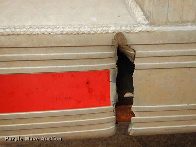 image for item HO9823 2007 Travis walking floor trailer