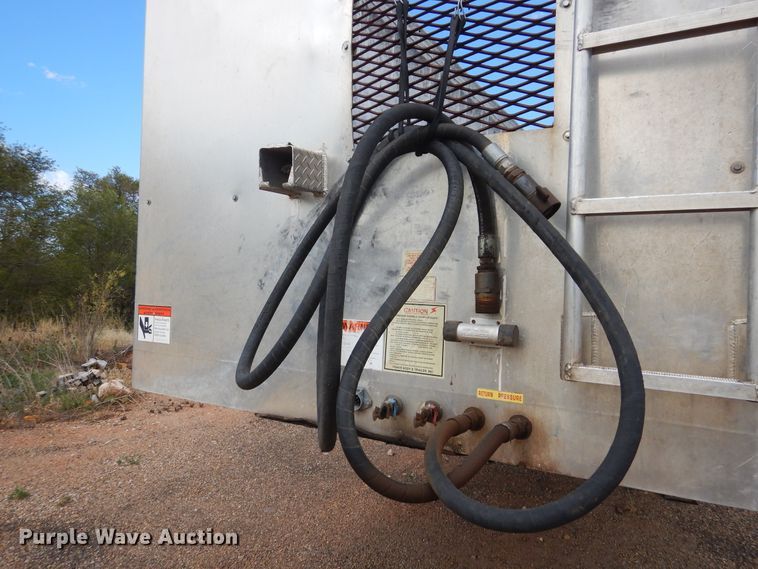 image for item HO9823 2007 Travis walking floor trailer