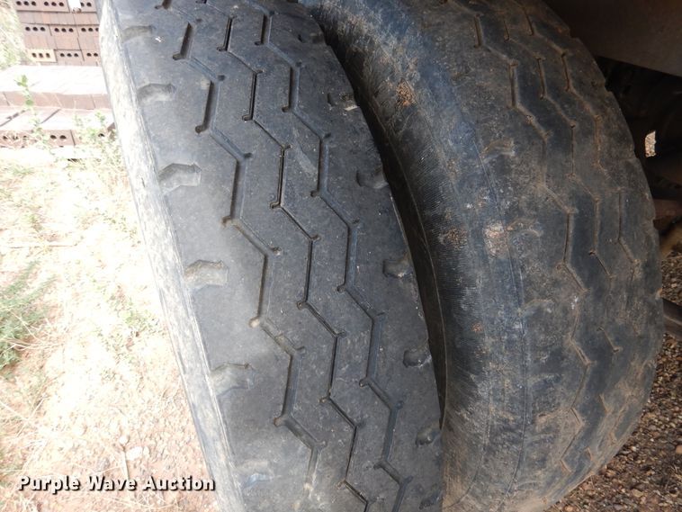 image for item HO9823 2007 Travis walking floor trailer