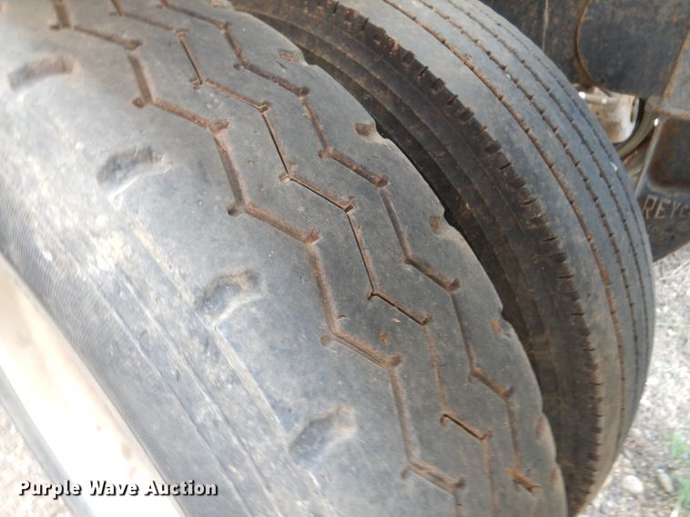 image for item HO9823 2007 Travis walking floor trailer