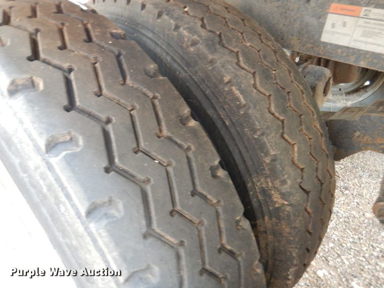 image for item HO9823 2007 Travis walking floor trailer