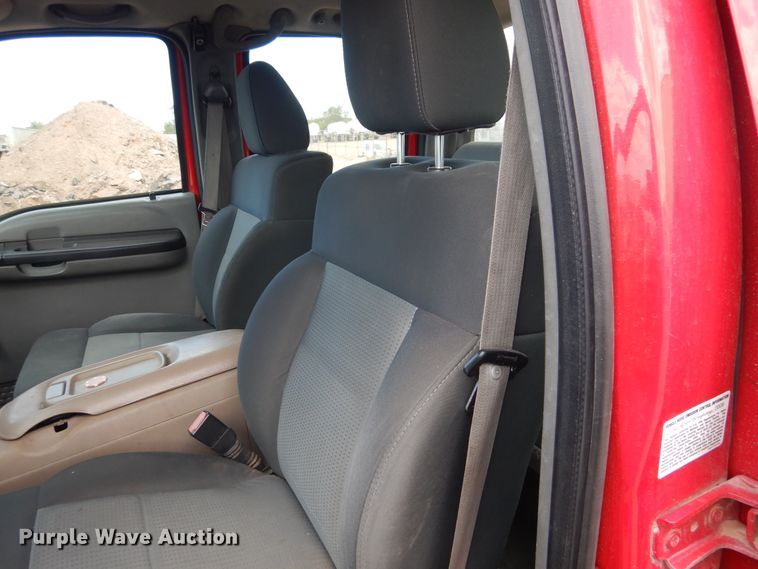 image for item HO9824 2007 Ford F550 Super Duty  truck cab and chassis