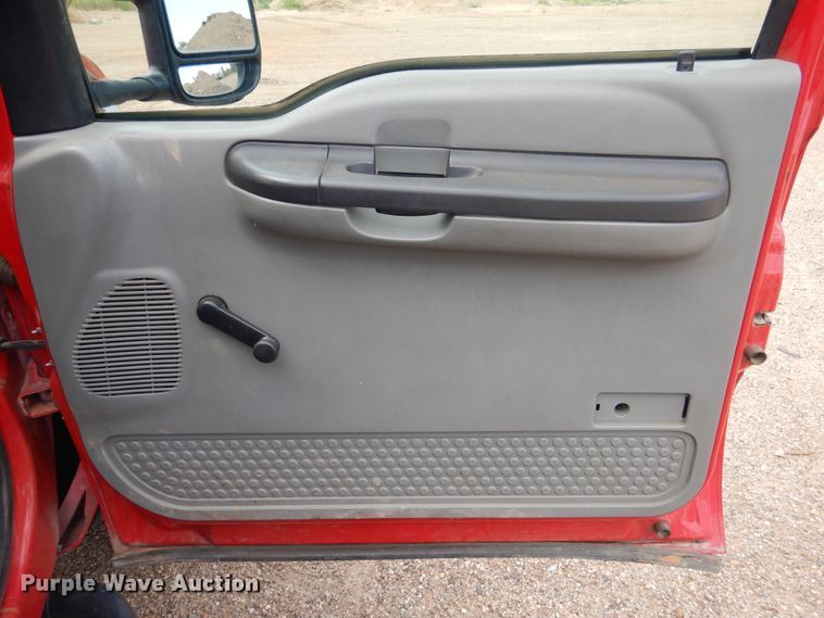 image for item HO9824 2007 Ford F550 Super Duty  truck cab and chassis