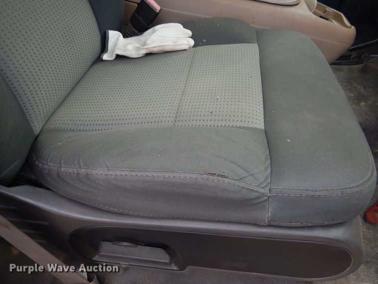 image for item HO9824 2007 Ford F550 Super Duty  truck cab and chassis