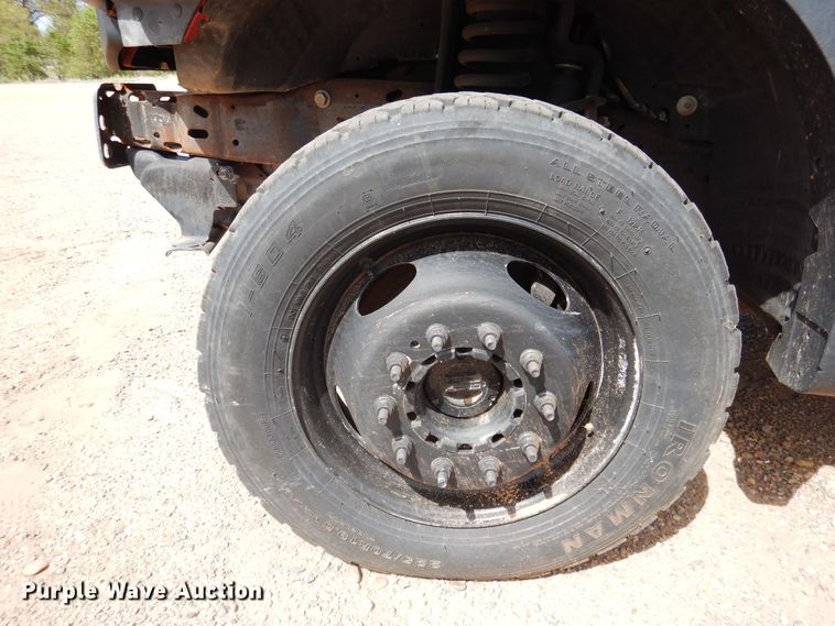 image for item HO9824 2007 Ford F550 Super Duty  truck cab and chassis