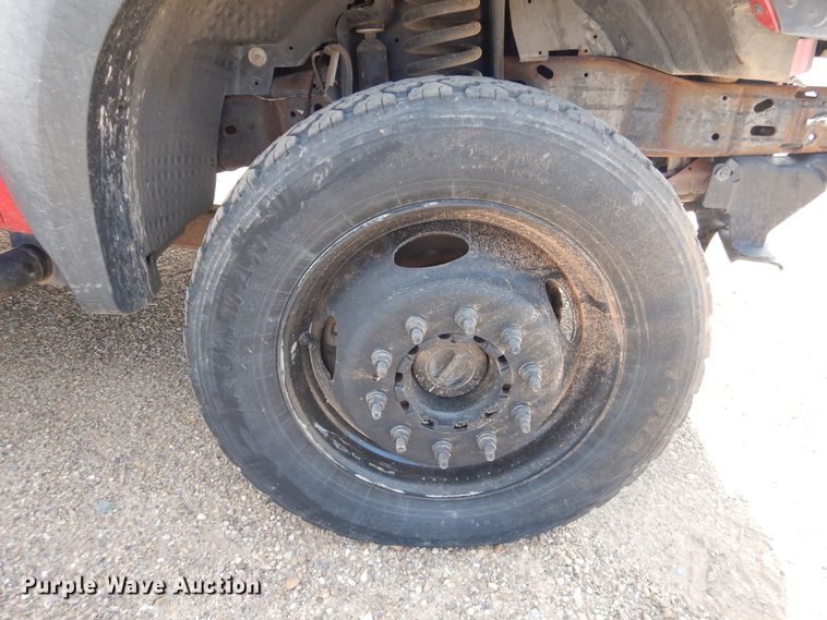 image for item HO9824 2007 Ford F550 Super Duty  truck cab and chassis