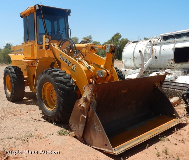 image for item HO9829 1992 John Deere 544E  wheel loader