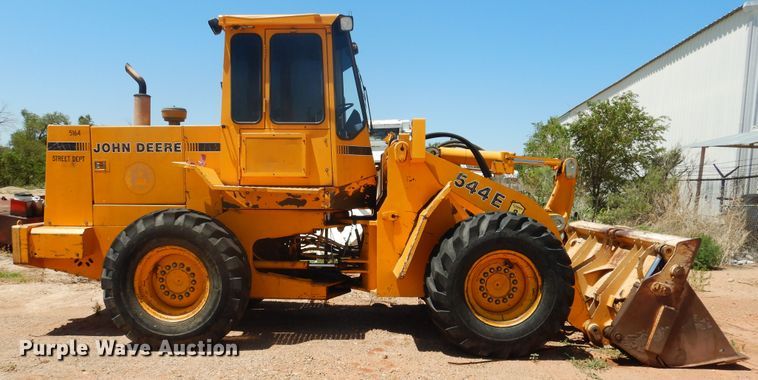 image for item HO9829 1992 John Deere 544E  wheel loader