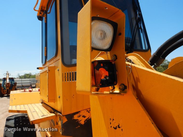 image for item HO9829 1992 John Deere 544E  wheel loader