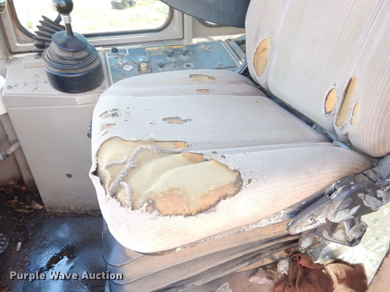 image for item HO9829 1992 John Deere 544E  wheel loader