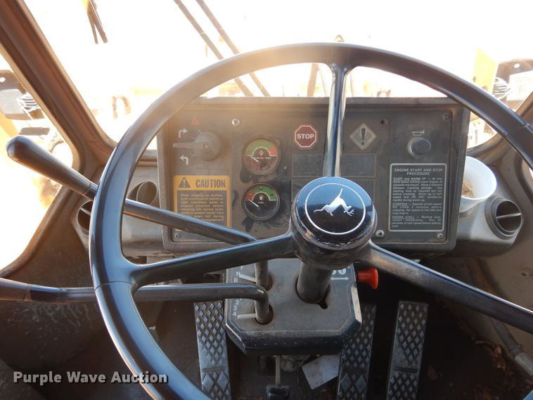 image for item HO9829 1992 John Deere 544E  wheel loader